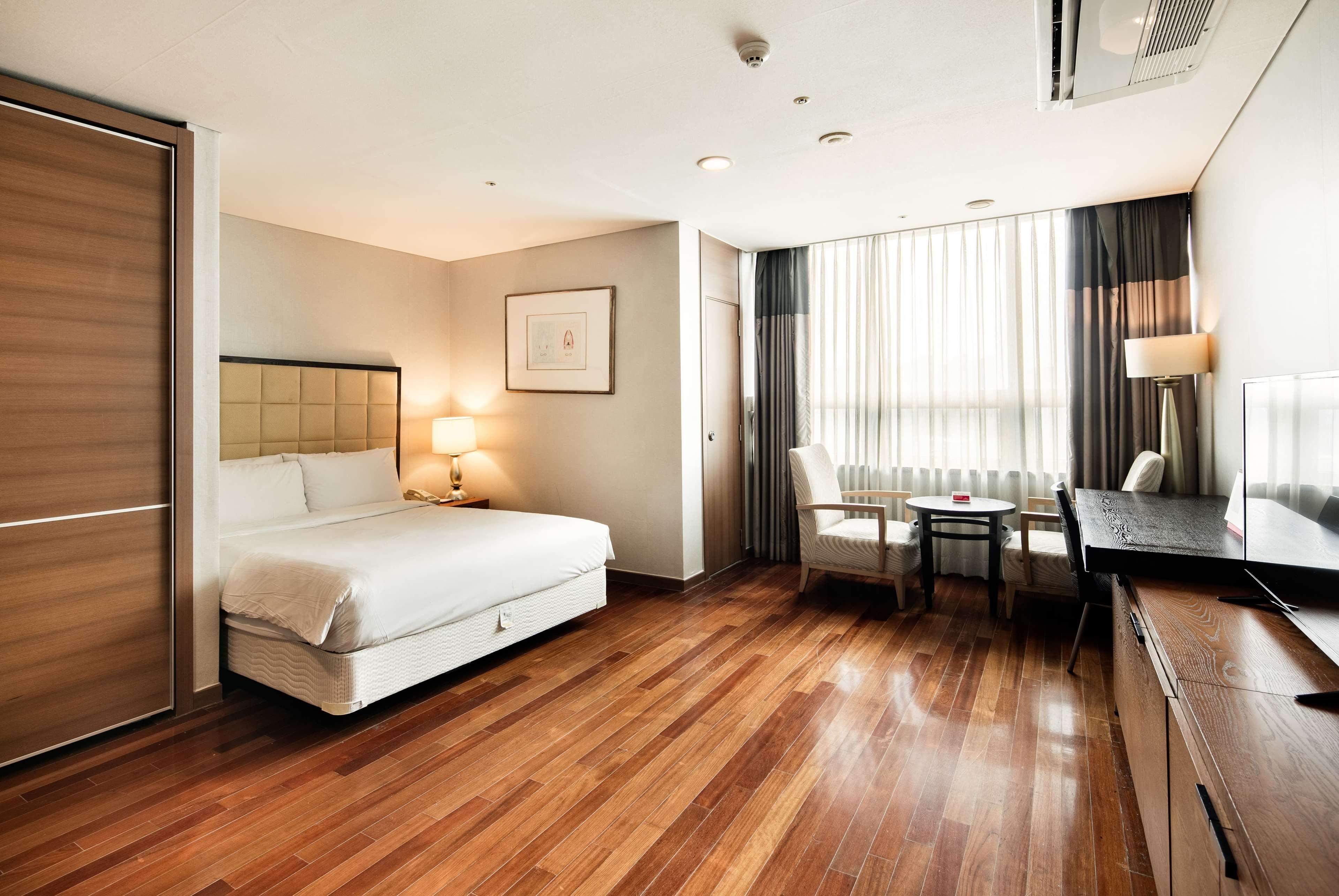 Ramada Hotel&Suites Seoul Namdaemun Exterior foto