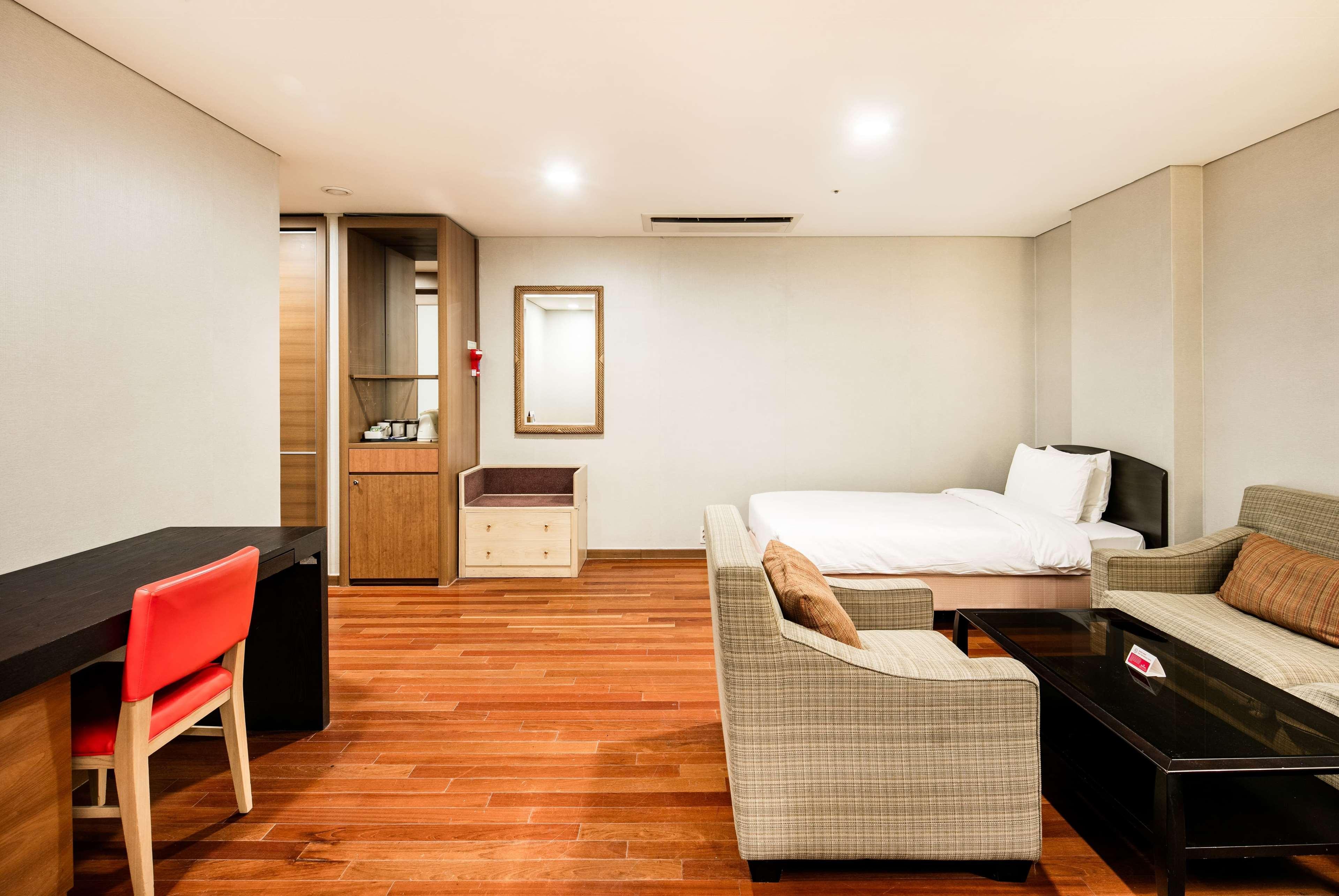 Ramada Hotel&Suites Seoul Namdaemun Exterior foto
