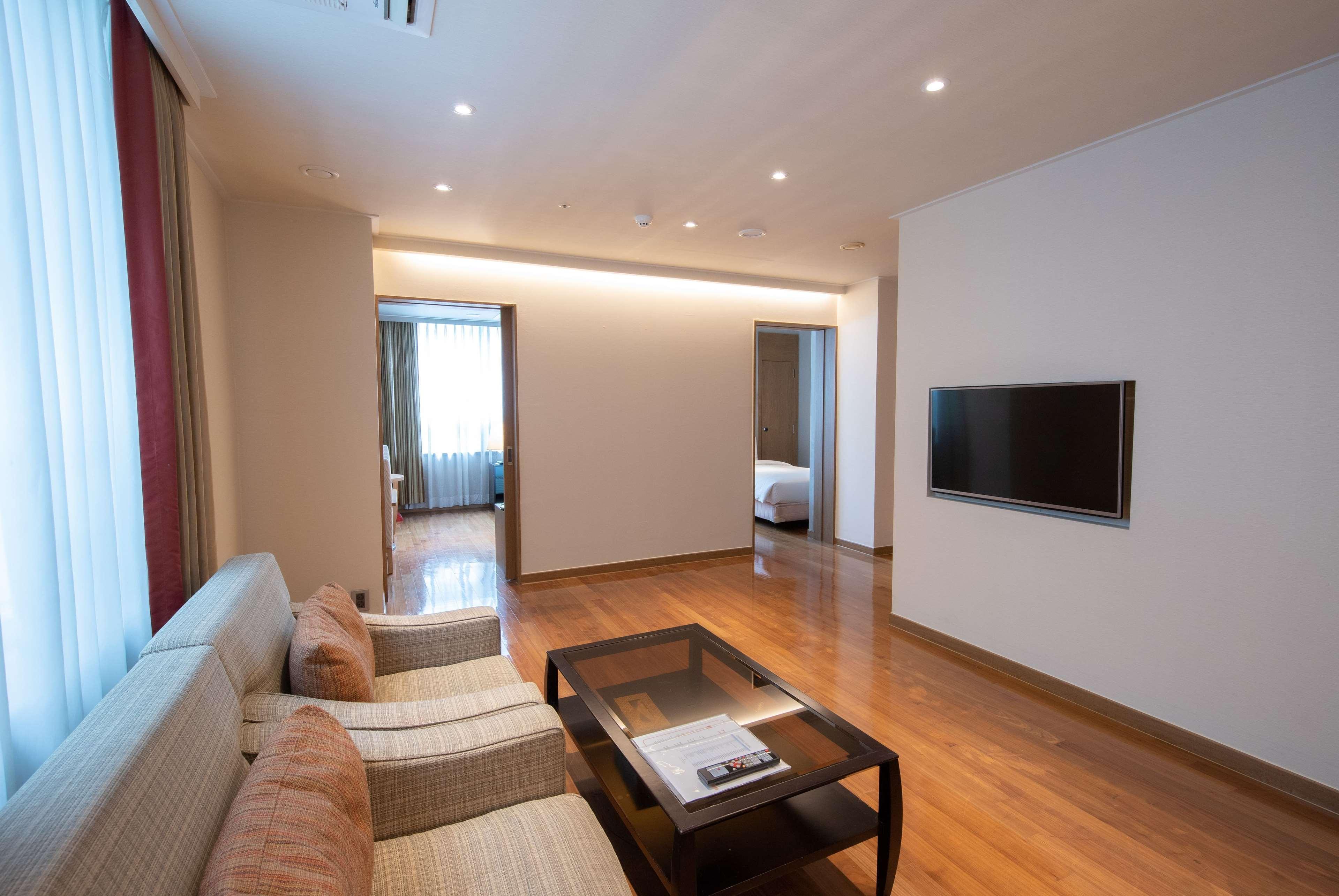 Ramada Hotel&Suites Seoul Namdaemun Exterior foto