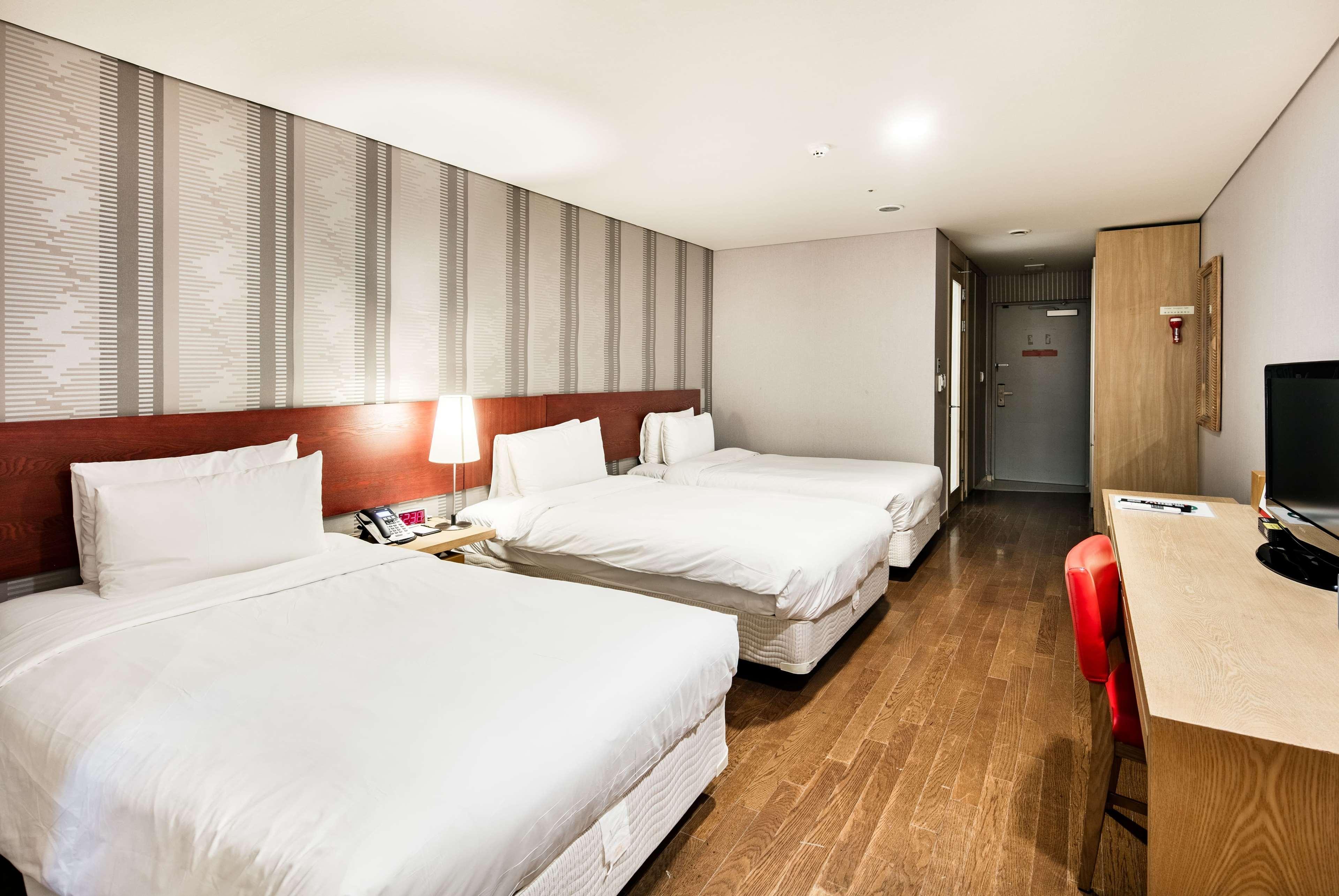 Ramada Hotel&Suites Seoul Namdaemun Exterior foto